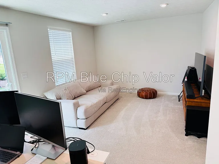 14 Wentworth Ln — Photo 15