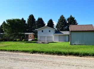 105 175th St, Lisbon, IA 52253