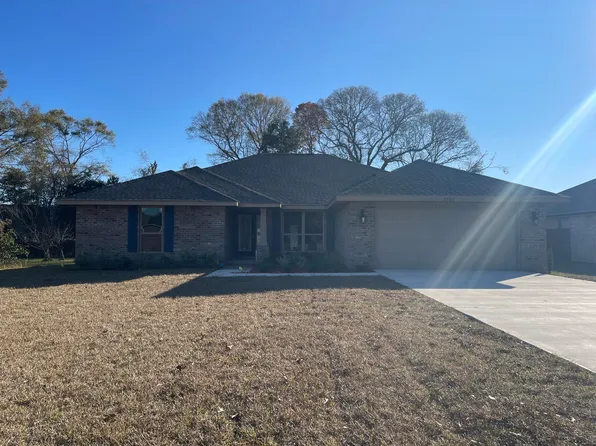 2786 Lake Silver Rd, Crestview, FL 32536