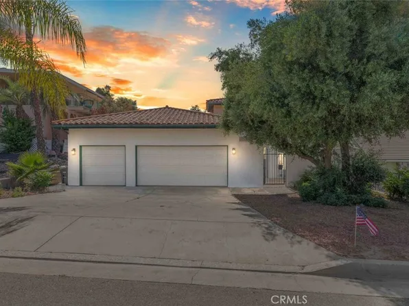 31210 Emperor Dr, Canyon Lake, CA 92587