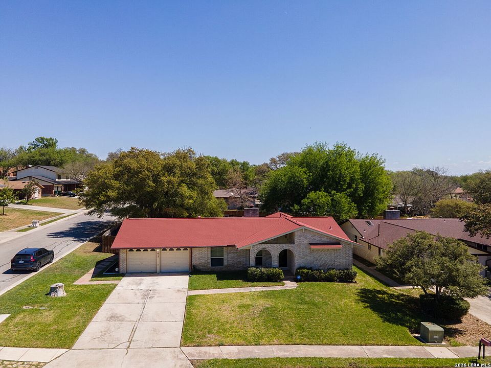 1st image of 615 Amistad Blvd