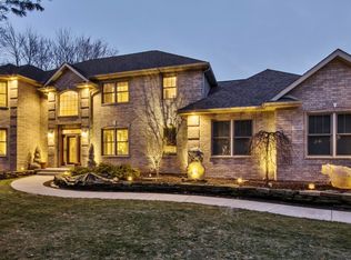 5010 Torrey Pine Dr, Midland, MI