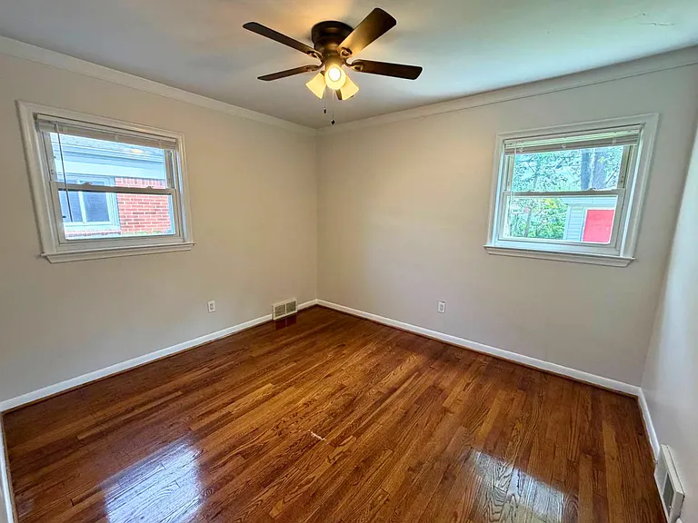 29537 Hazelwood St — Photo 16