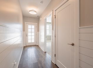 604 Breaker Cove Dr, Bay City, MI 48708