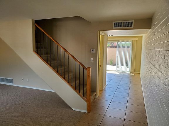 4th image of 953 N Desert Ave Unit D