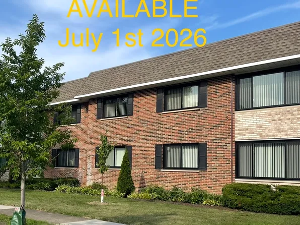 1045 S Evergreen Ave #107, Arlington Heights, IL 60005
