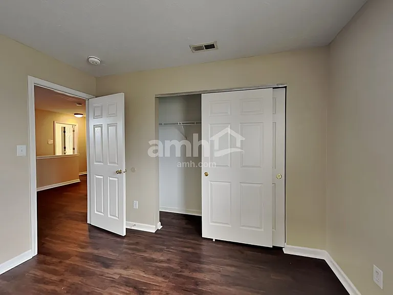 551 Grabill Dr — Photo 20
