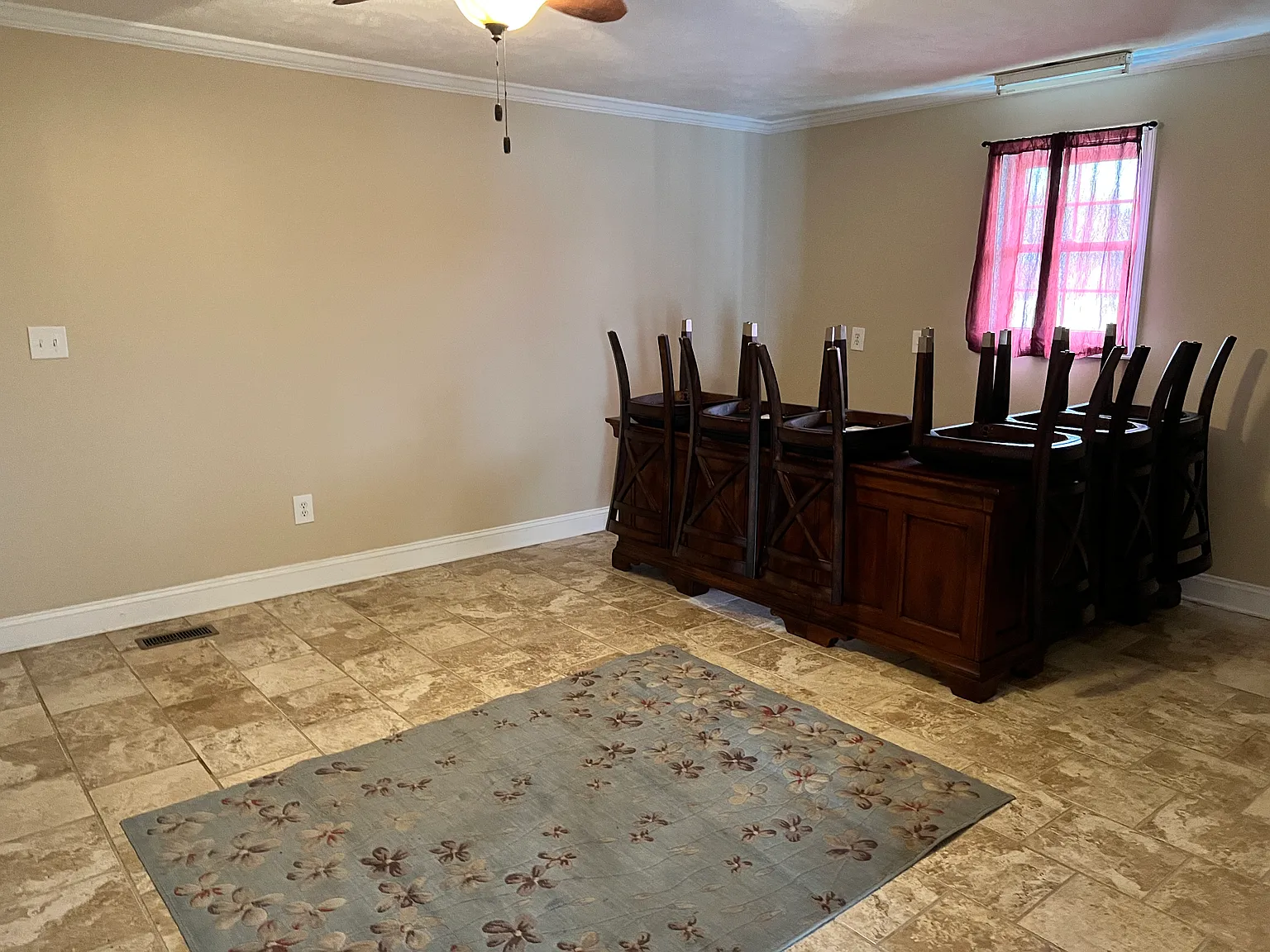4807 S. Main St — Photo 3