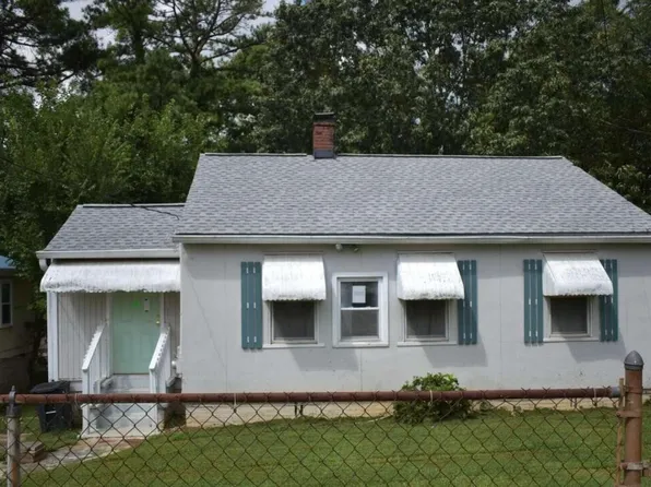 688 Glendale Rd, Scottdale, GA 30079