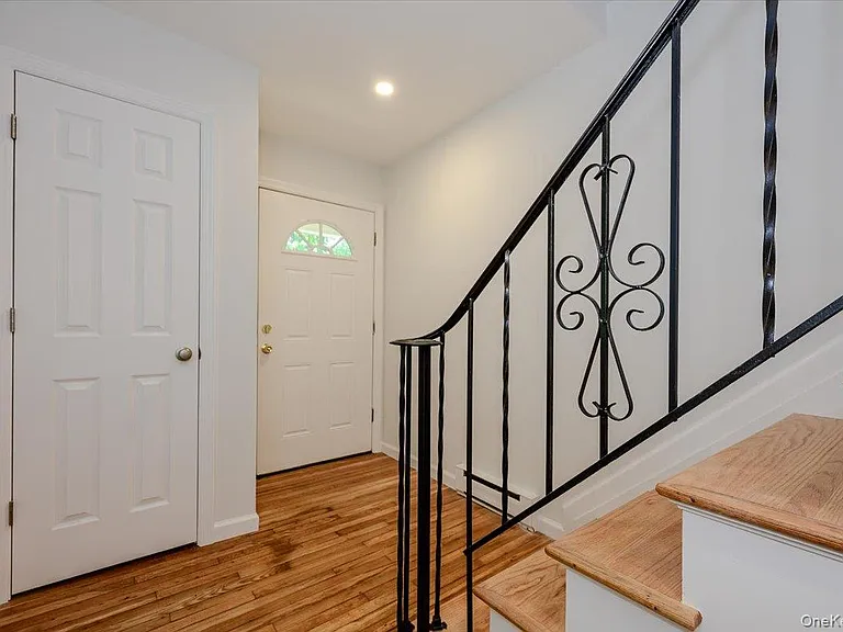 43 Evert St — Photo 3