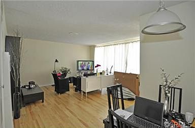 2nd image of 702 Manhattan Beach Blvd APT 1