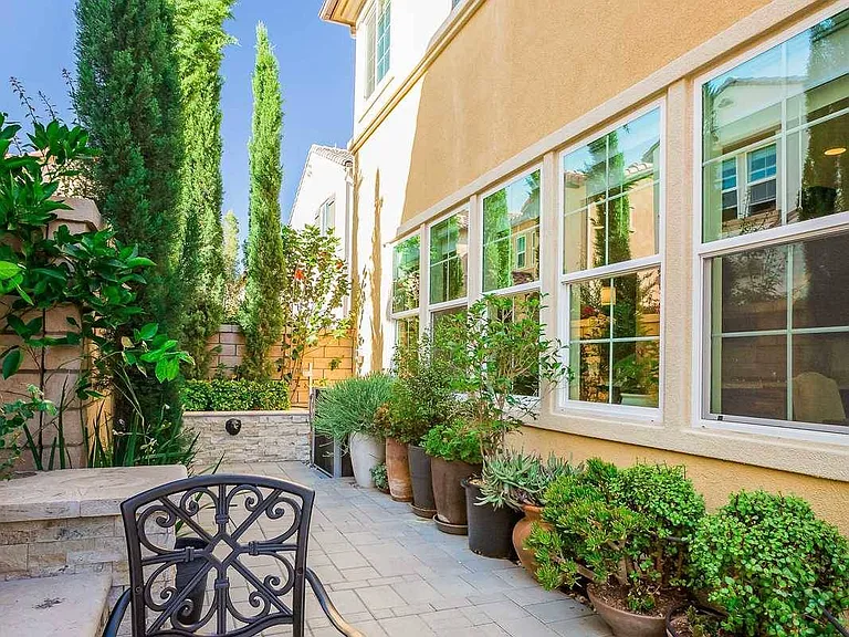 38 Torosa — Photo 26