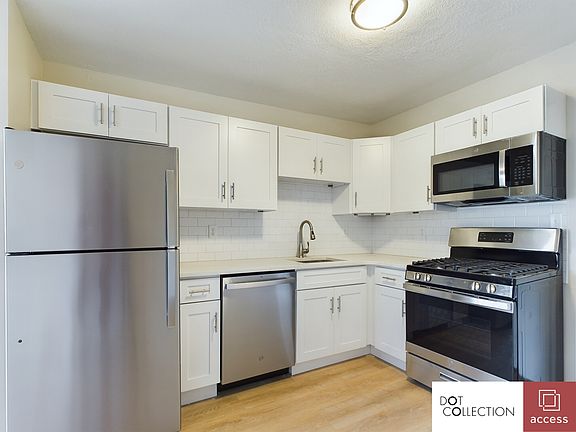 2nd image of 118 Greenleaf St APT 4
