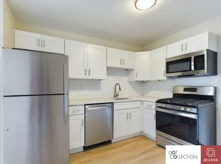 118 Greenleaf St #16, Quincy, MA 02169