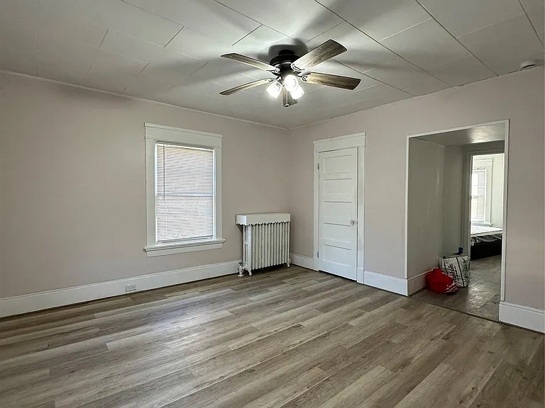 9 Elizabeth St #2 — Photo 10