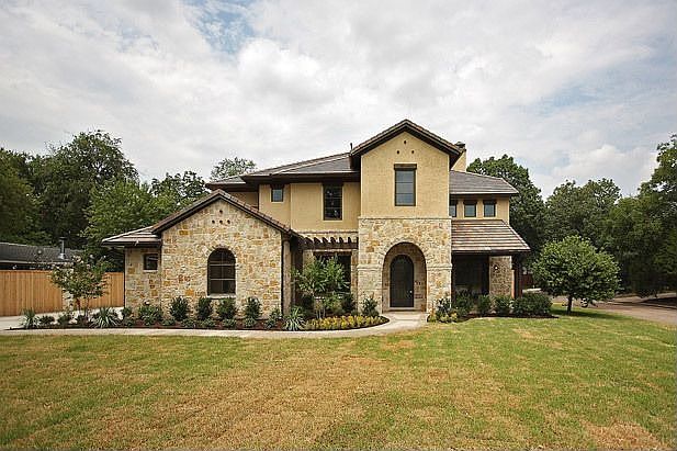 1st image of 8467 Forest Hills Blvd