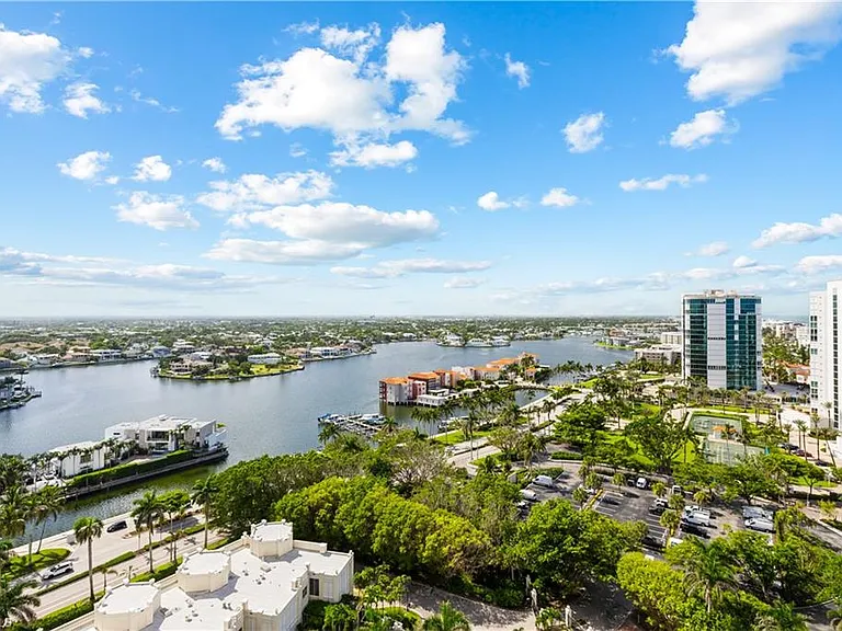 4021 Gulf Shore Blvd N #1804 — Photo 38