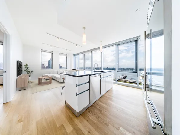 554 West 54th Street image 1 of 35