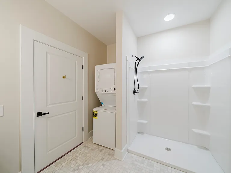 315 Cotton Ave #203 — Photo 3