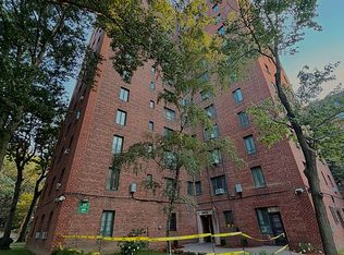 28 Metropolitan Oval APT 8B, Bronx, NY 10462