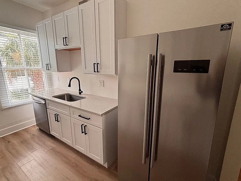 30 Sanford St — Photo 9