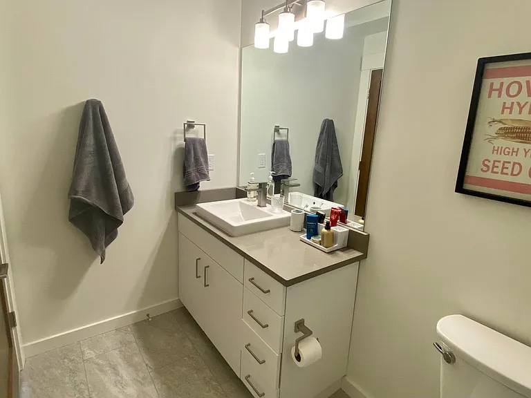128 Hawthorne Ct #B — Photo 14