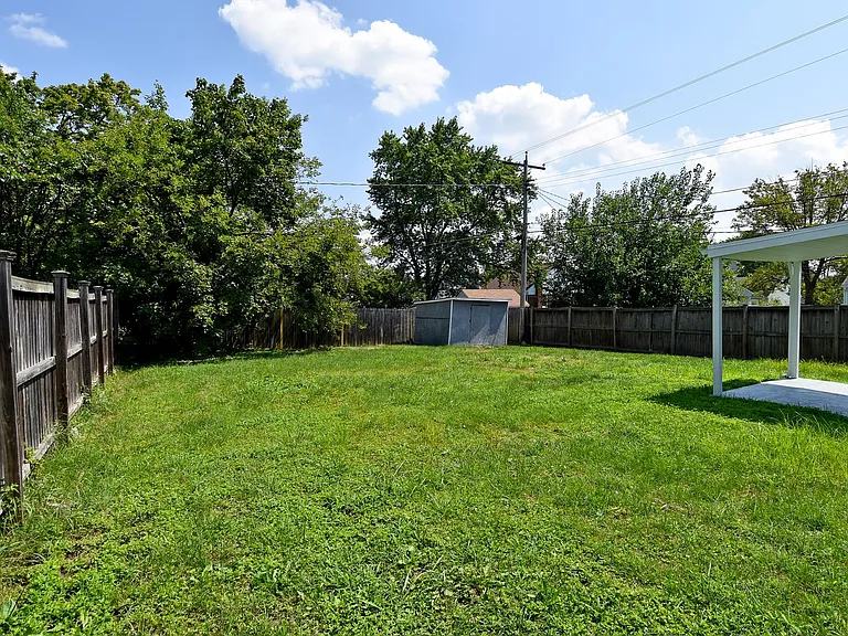 8002 Shelley Dr — Photo 32