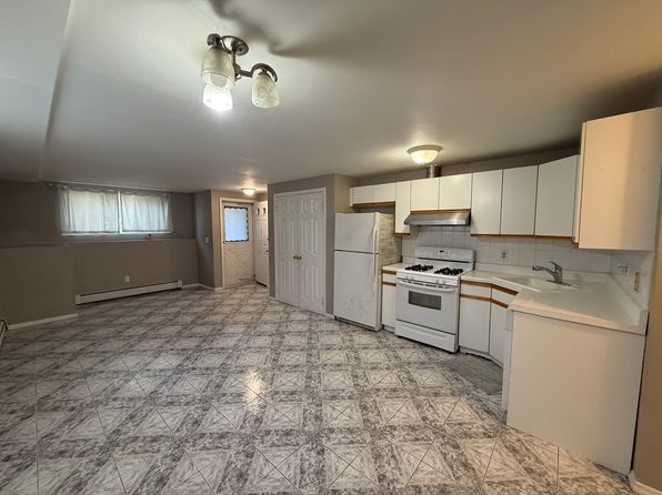 8 Annadale Rd #1