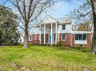 810 Robin Grove Ln, Colonial Beach, VA 22443