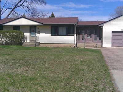 7808 Iris Dr N, Brooklyn Park, MN, 55428