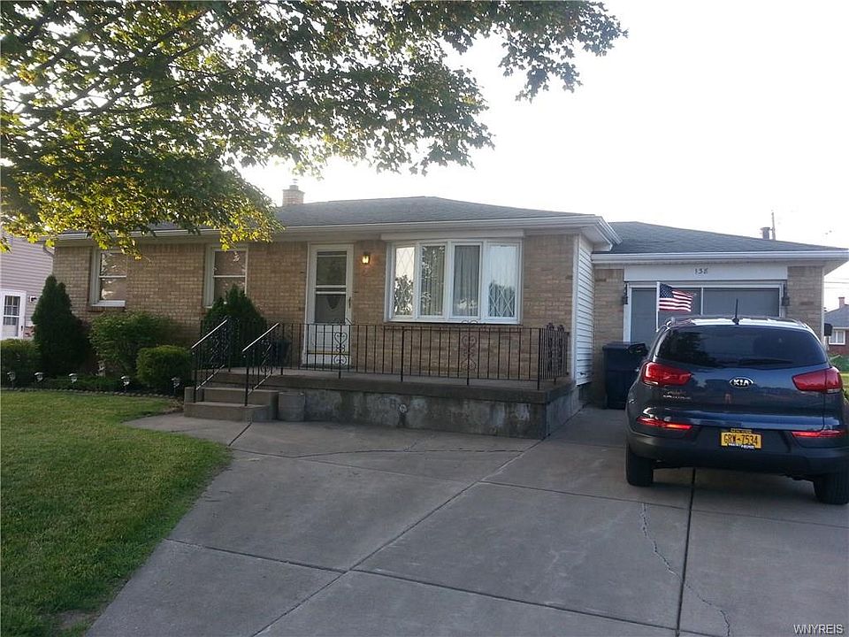 1st image of 138 Della Dr