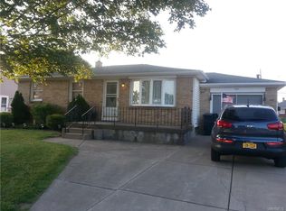 138 Della Dr, Lackawanna, NY 14218