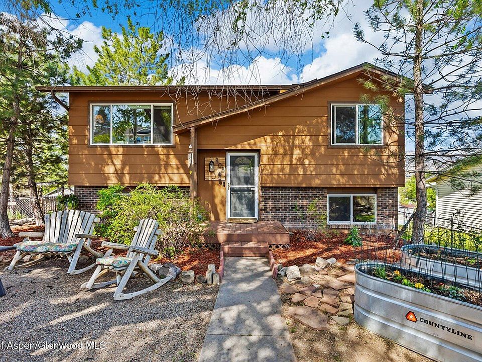 1st image of 805 Munro Ave