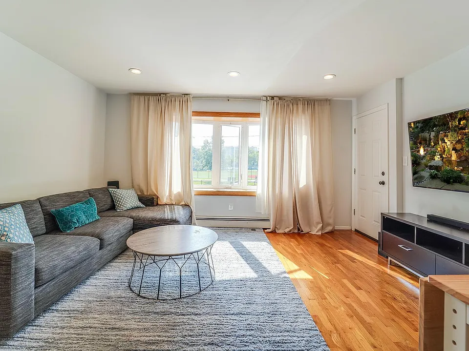 565 Central Ave #1