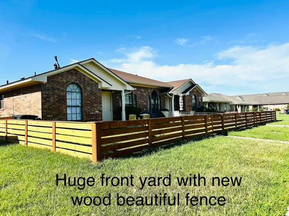 903 Camellia Ct, College Station, TX 77840