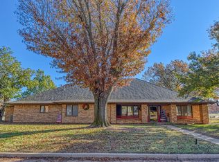 2819 Country Club Dr, Chickasha, OK 73018