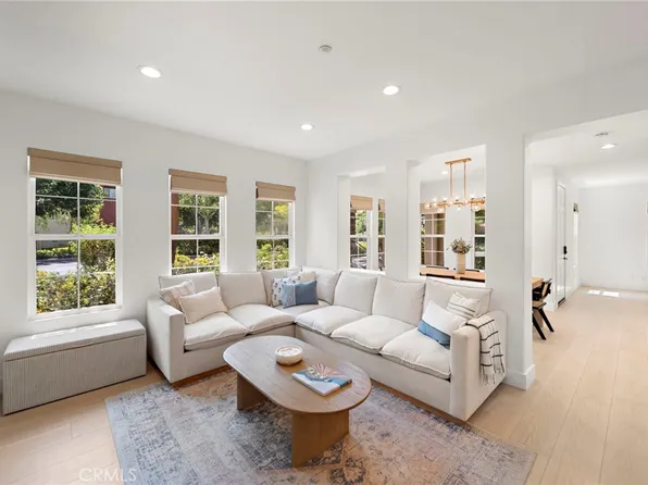 109 Orange Blossom Cir, Mission Viejo, CA 92694