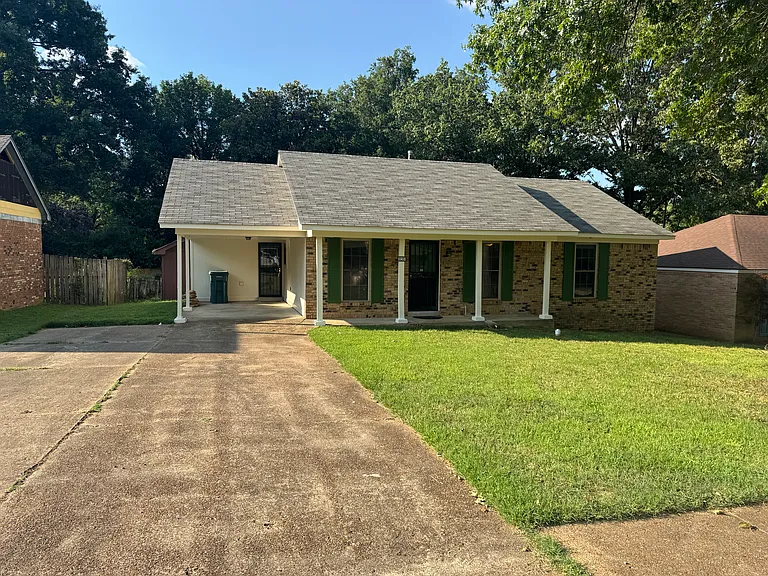 850 Hackberry Dr — Photo 1