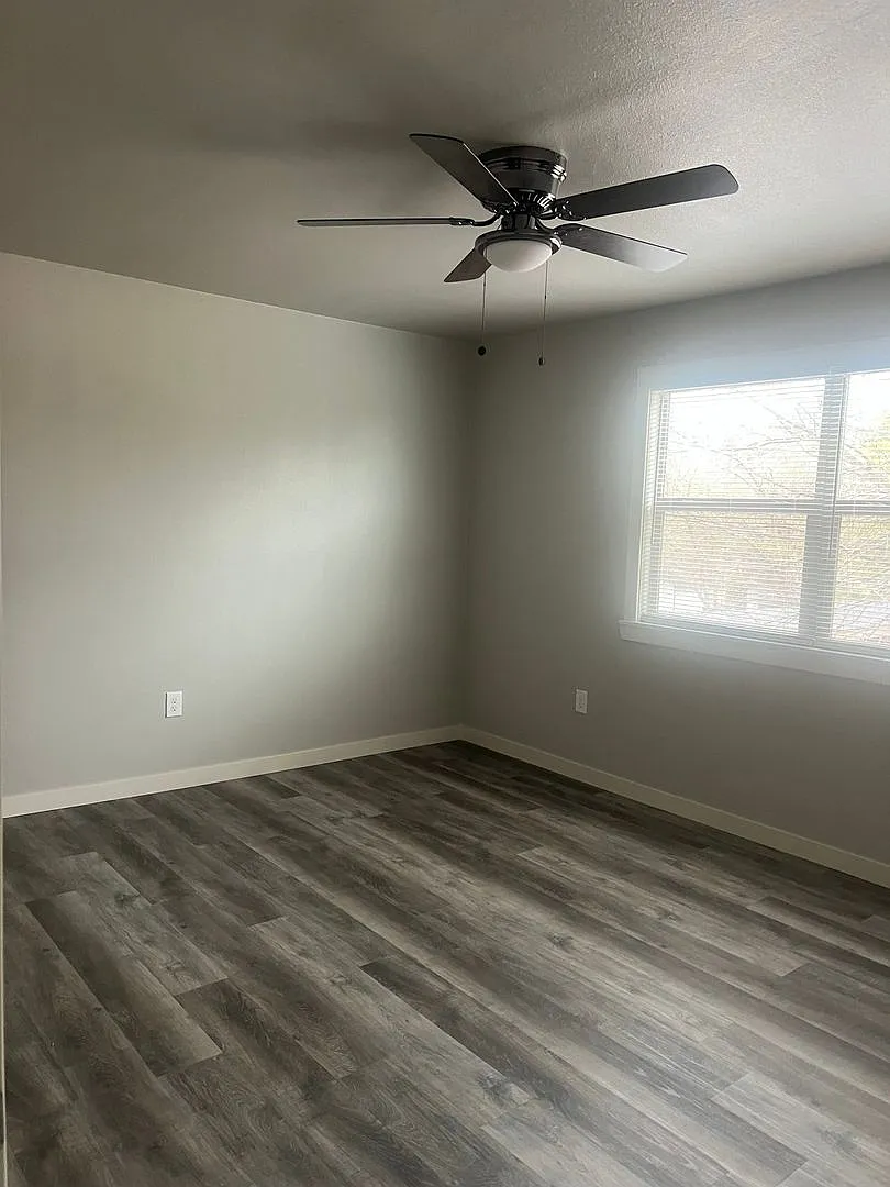 Woodgate Apartments — Photo 4