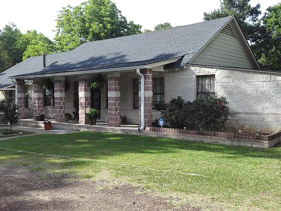 3rd image of 2577 State Highway 154 E