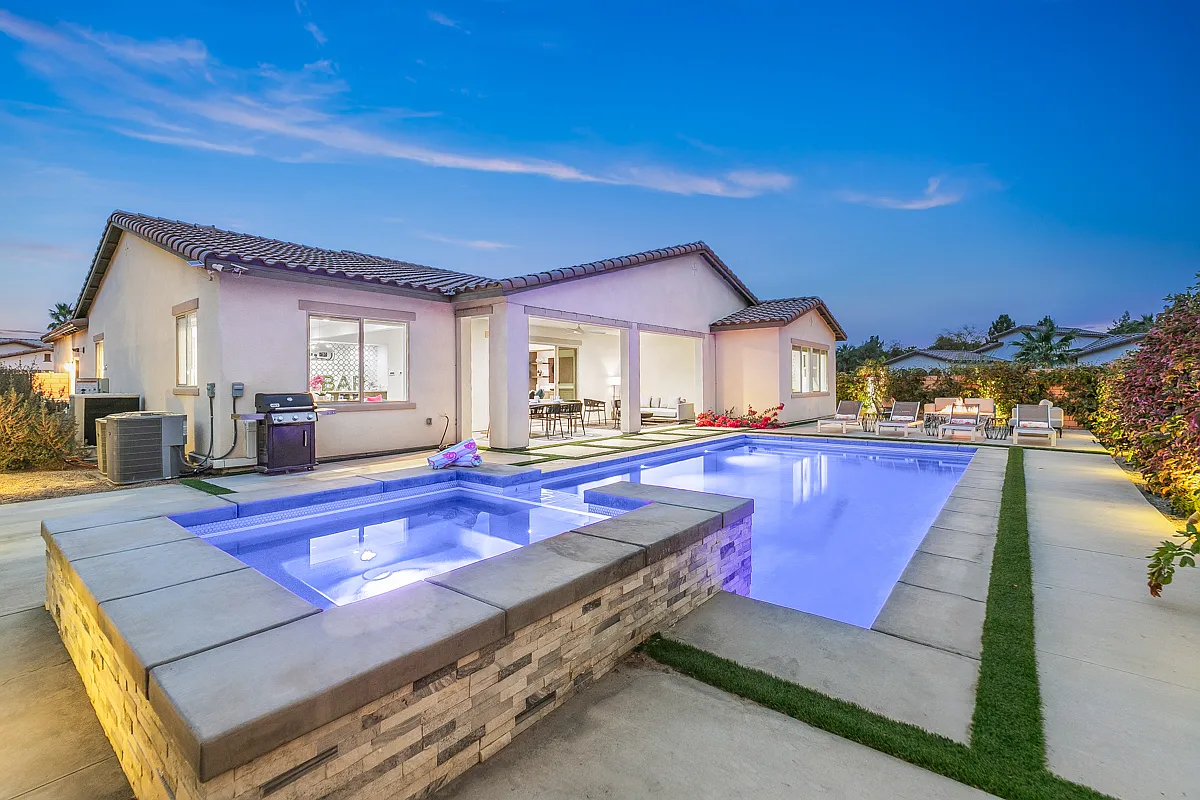4 bed, 3.5 bath, 2911 sqft, $10,000 — Photo 1