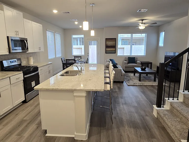 1520 Red Acer Dr — Photo 2