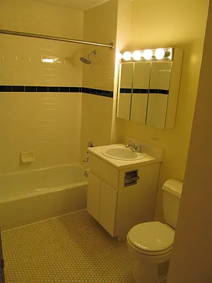 Rented by Lisa Management | media 41