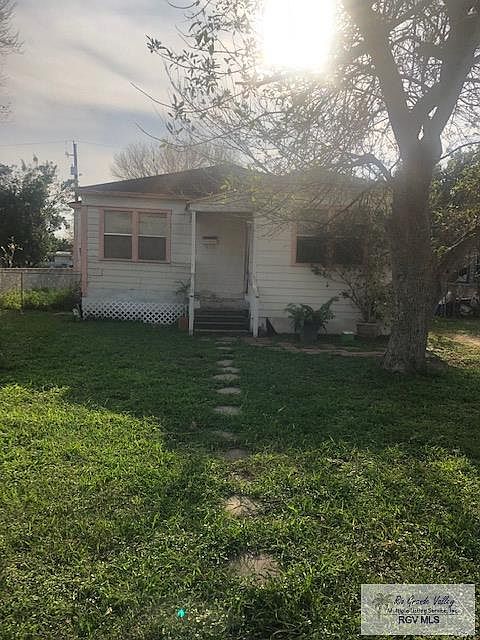 1st image of 121 Broadway Dr