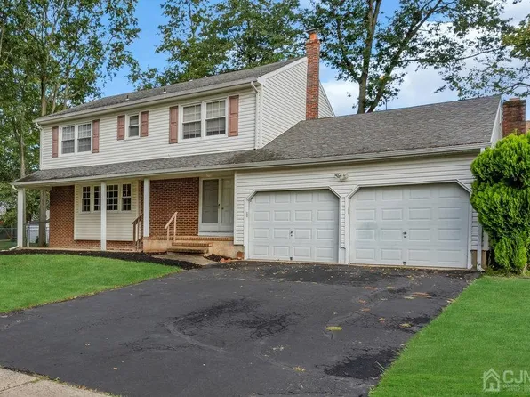 41 Meredith Rd, Piscataway, NJ 08854