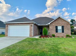 17 Charleston Way, Hattiesburg, MS 39402