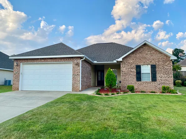17 Charleston Way, Hattiesburg, MS 39402