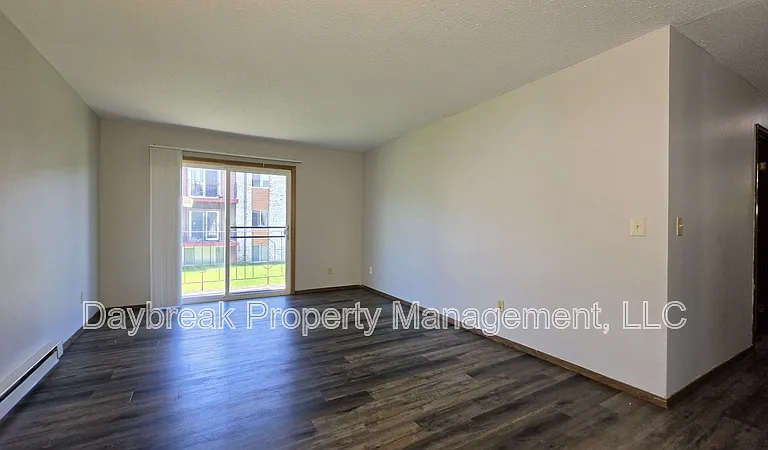 2408 3rd Ave N #12 — Photo 3