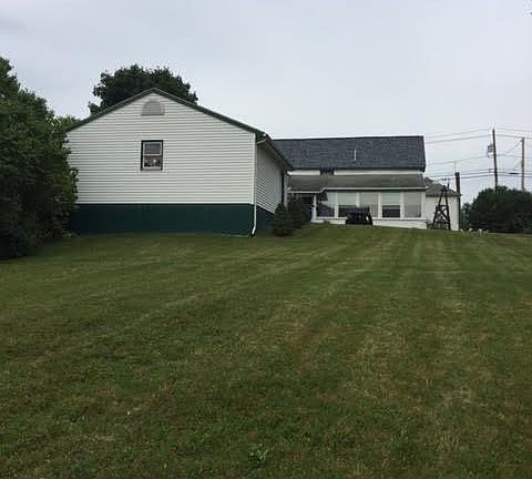 2nd image of 454 Hudson Ave