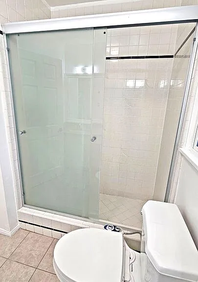 132 S La Peer Dr — Photo 24